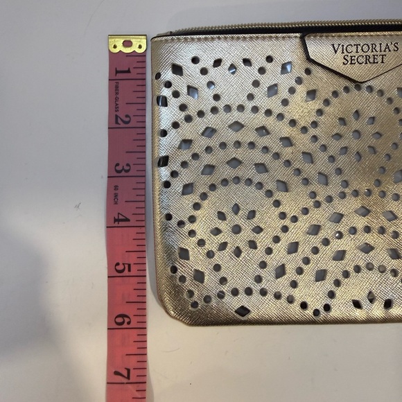 2 Victoria Secret Wristlets - Picture 5 of 6